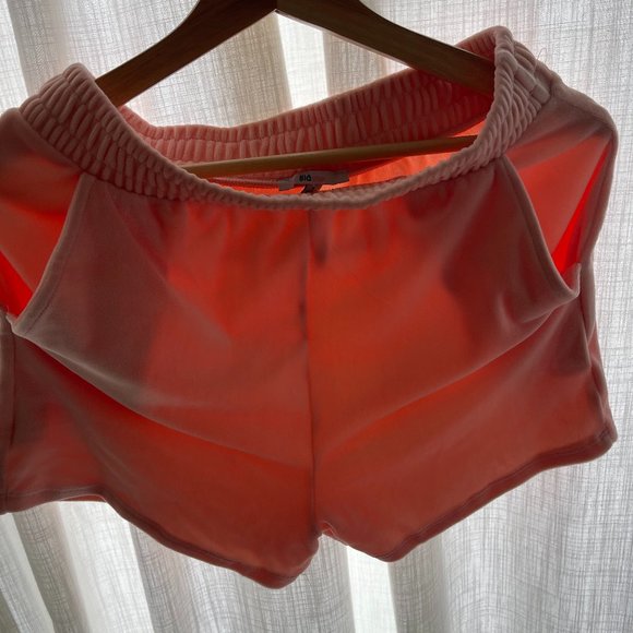 FashionNova Feeling Fortunate 3 Piece Velour Short Set - Peach - Picture 9 of 9